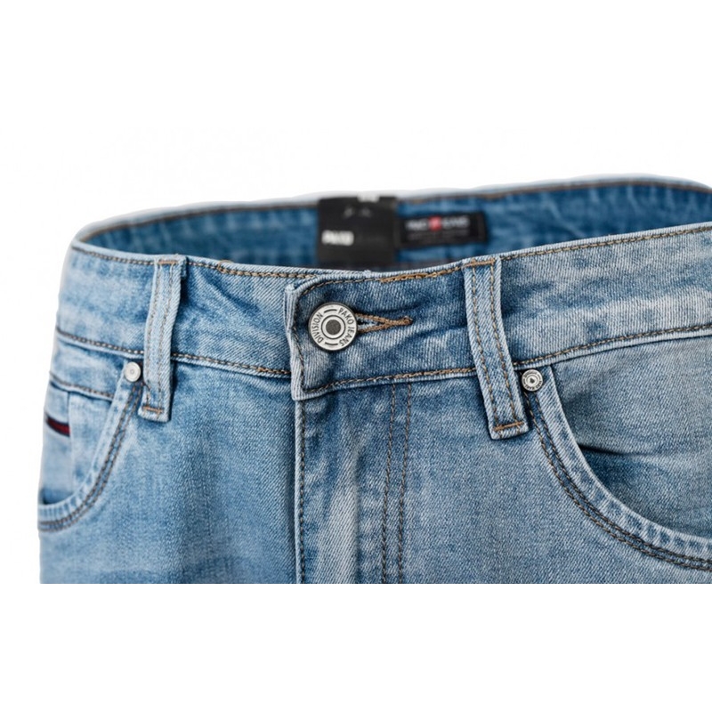 Spodnie jeansowe Pako model Mike - jasnoniebieskie lekko zwężane 